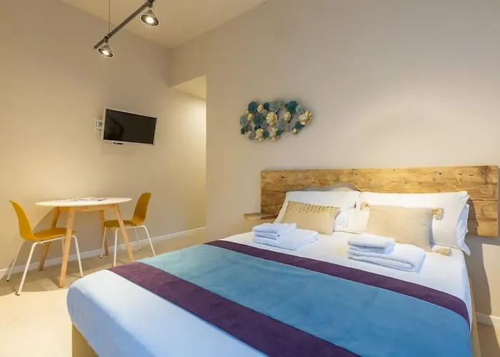 Sp15 -Isola- Super Large Apartment